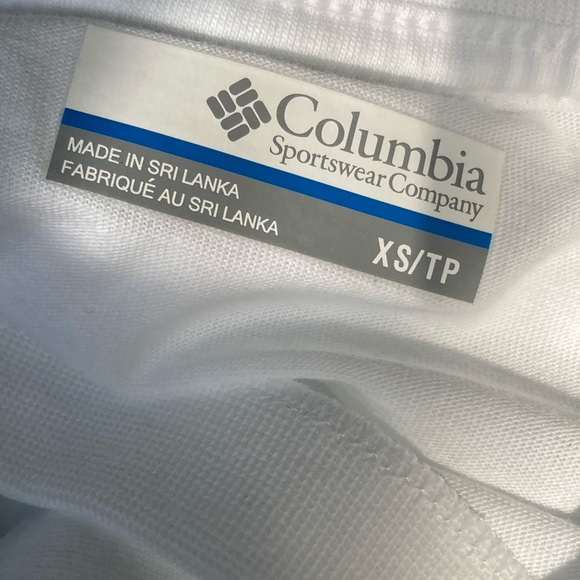 Columbia White cropped t-shirt in NWT - Picture 8 of 8